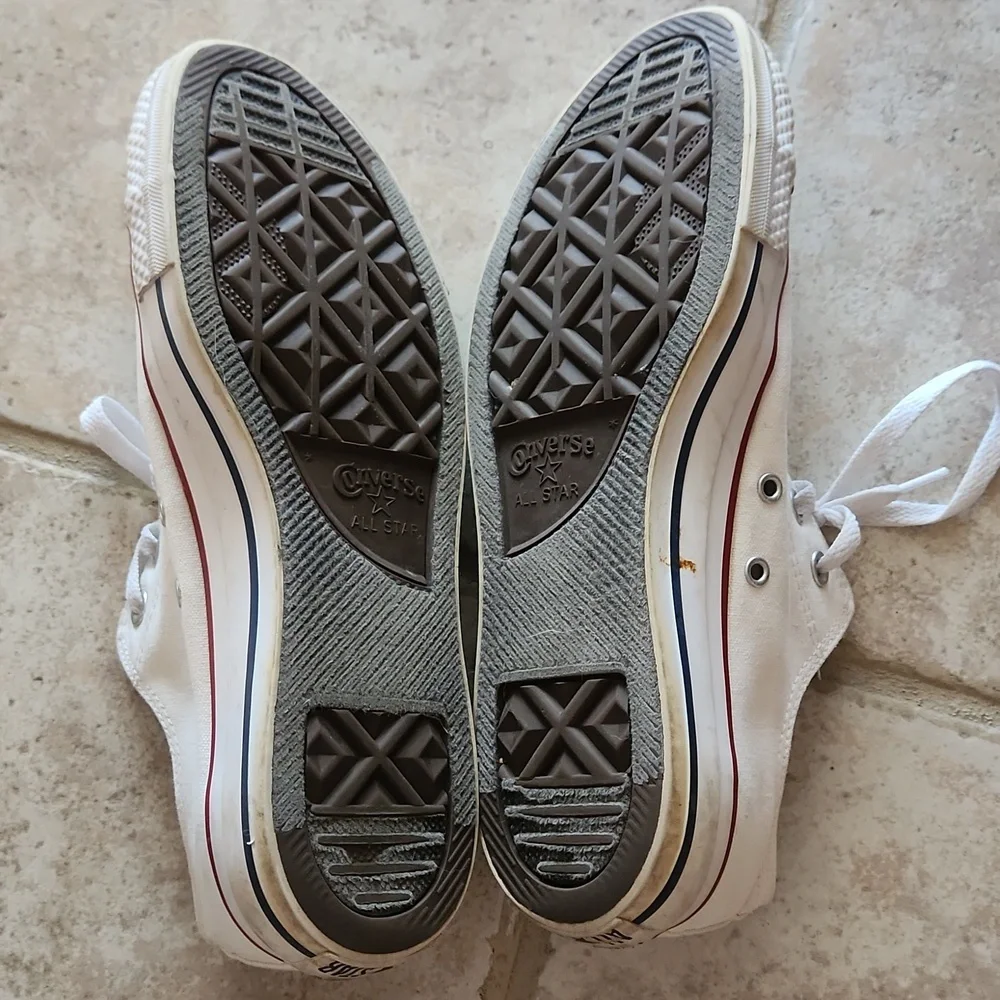 Converse Chuck Taylor Allstars In White Canvas Mens Size 8 Or Womens Size 10 - Picture 8 of 9